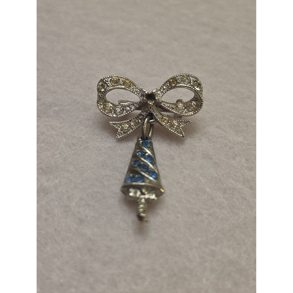 Vintage ORA Signed Rhinestone Bow Silver Tone Ribbon Brooch Pin